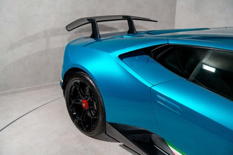 Lamborghini Huracan LP 640-4 PERFORMANTE. NOW SOLD. SIMILAR REQUIRED. PLEASE CALL 01903 254 800 36