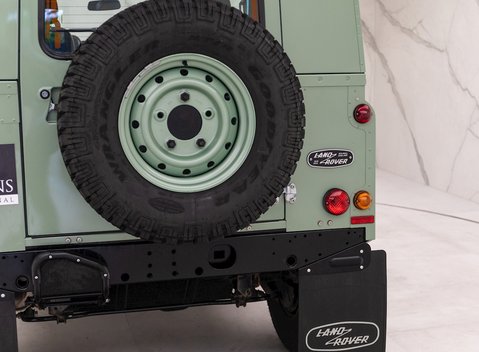Land Rover Defender 90 Heritage Hard Top 20