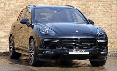 Porsche Cayenne Turbo S 1