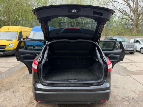 Nissan Qashqai 1.6 dCi Tekna SUV 5dr Diesel Manual 2WD Euro 6 (s/s) (130 ps) 24