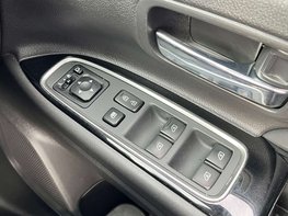 Mitsubishi Outlander 2.4 Outlander Dynamic PHEV CVT 4WD 5dr 70