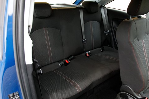 Vauxhall Corsa SRI NAV 32