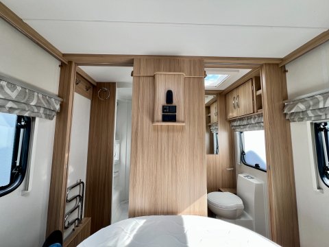 Coachman Pastiche 545 26