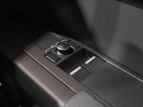 Land Rover Defender 3.0 D250 MHEV S Hard Top SUV 5dr Diesel Auto 4WD MWB Euro 6 (s/s) (250 ps) 61