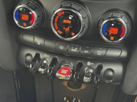 Mini Hatch 1.5 Cooper Euro 6 (s/s) 3dr 24