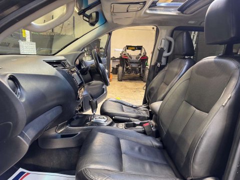 Nissan Navara 2.3 Navara Tekna dCi Auto 4WD 5dr 68