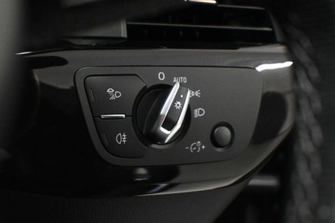 Audi A4 2.0 A4 Black Edition 40 TDI MHEV Quattro Semi-Auto 4WD 5dr 29