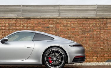 Porsche 911 Carrera S (992) 26