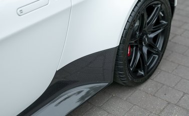Aston Martin Vantage GT8 25