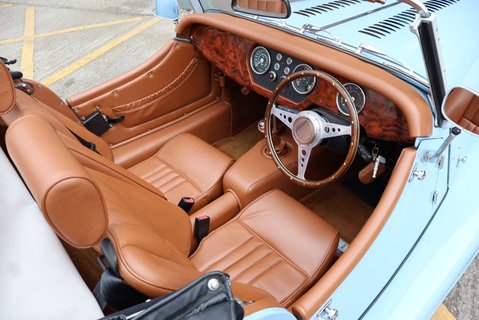 Morgan 4/4 4300 miles from new stored in a heated garage  STUNNING COLOUR COMBO 20