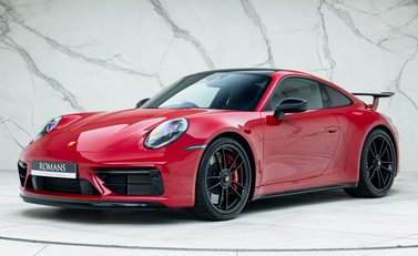 Porsche 911 Carrera 4 GTS (992) 1