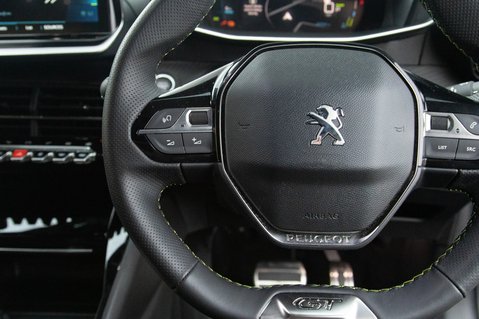Peugeot 208 GT PREMIUM 20