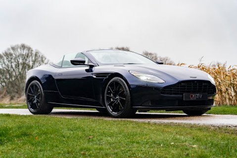 Aston Martin DB11 V8 VOLANTE 2