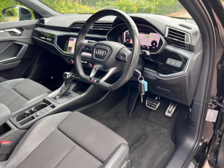 Audi Q3 1.5 TFSI CoD 35 Black Edition Sportback S Tronic Euro 6 (s/s) 5dr 20