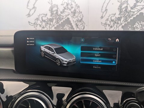 Mercedes-Benz A Class A 250 E AMG LINE EDITION PREMIUM 23