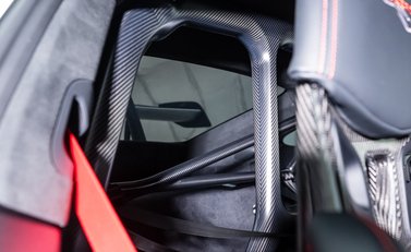 Porsche 911 GT3 RS (992) 18