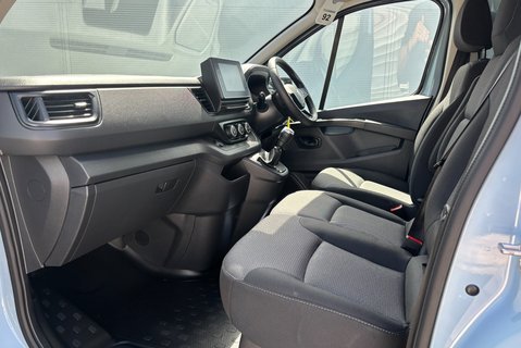 Renault Trafic SL28 Business Plus 130 ps dCi - Twin Side Loading Doors 18