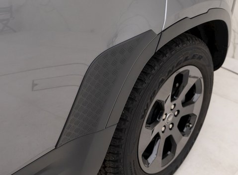 Land Rover Defender 110 HSE P300 28