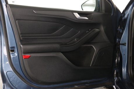 Ford Focus ST-LINE X 44