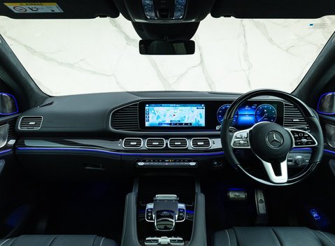 Mercedes-Benz GLS 600 16