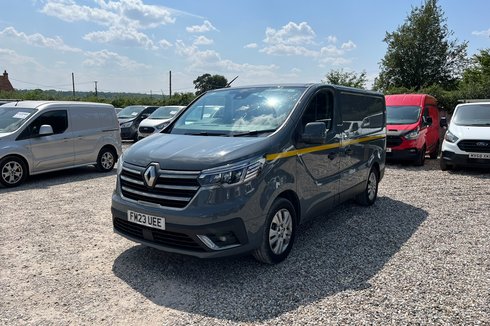 Renault Trafic AUTO SWB L1 Sl28 Sport Edc Dci Air Con Alloys Sensors Cruise EURO 6
