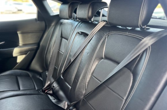 Jaguar E-Pace R-DYNAMIC SE 31