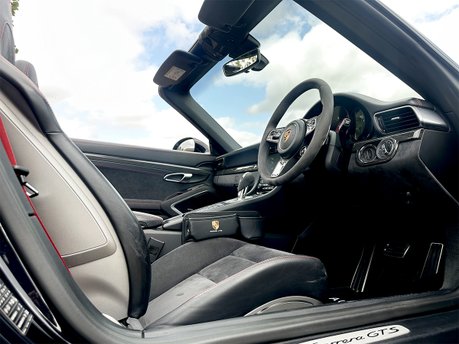 Porsche 911 CARRERA GTS PDK 51