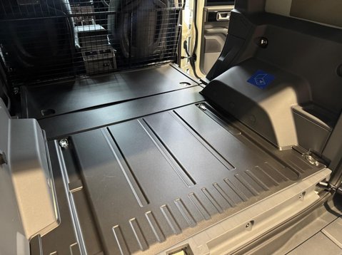 Ineos Grenadier 3.0D Commercial Auto 4WD Euro 6 (s/s) 4dr 9