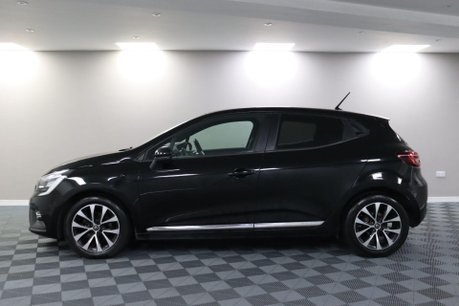 Renault Clio ICONIC TCE BOSE 18