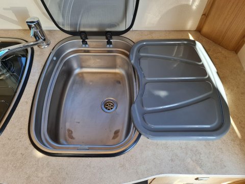 Elddis Autoquest 115 Motor Home 27