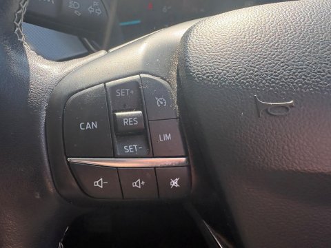 Ford Focus TITANIUM X 24