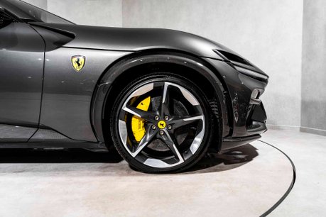 Ferrari Purosangue HUGE SPEC. WARRANTY. HISTORIC PAINT. CARBON INT/EXT PACK. PANO ROOF. 12