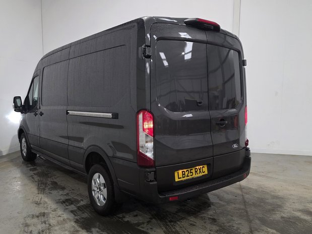 Ford Transit Transit 350 L3 Diesel FWD 2.0 Eco blue 165ps H2 Limited Van [NAV} 2