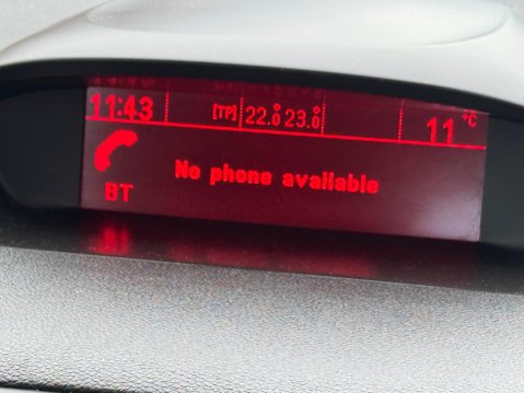 Vauxhall Mokka 1.7 CDTi Exclusiv 2WD Euro 5 (s/s) 5dr 8