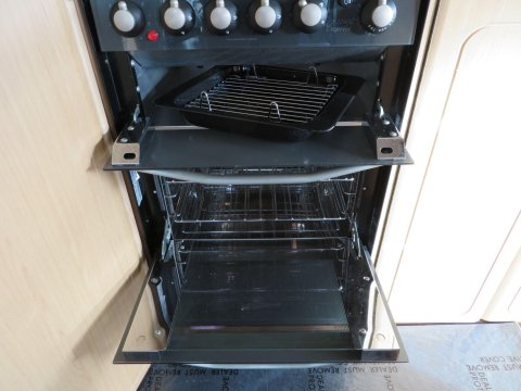 Auto-Sleepers Nuevo Motor Home 24