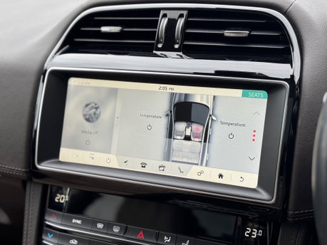 Jaguar F-Pace 2.0 D180 Portfolio SUV 5dr Diesel Auto AWD Euro 6 (s/s) (180 ps) 29