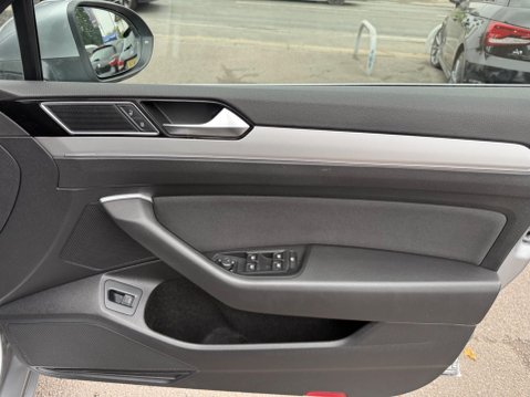 Volkswagen Passat 1.4 TSI SE Business DSG Euro 6 (s/s) 5dr 25