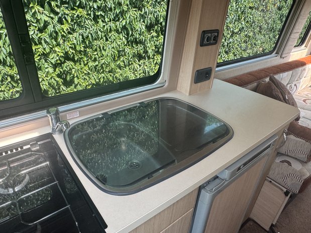 Auto-Sleepers Warwick Duo 2 Berth|2 Belt|Rear Lounge|Shower|Toilet|Vanlux 13
