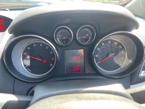 Vauxhall Mokka 1.6 Exclusiv 2WD Euro 5 (s/s) 5dr 12