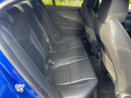 Jaguar XE 2.0i R-Sport Saloon 4dr Petrol Auto Euro 6 (s/s) (200 ps) 36