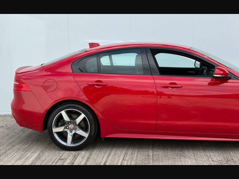 Jaguar XE 2.0 XE R-Sport Auto 4dr 11