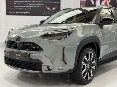 Toyota Yaris Cross PREMIERE EDITION 15
