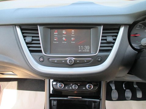 Vauxhall Grandland X 1.2 Turbo SE Euro 6 (s/s) 5dr 15