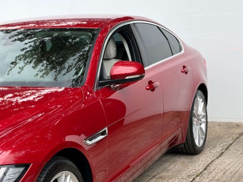 Jaguar XF 2.0 XF Portfolio D Auto 4dr 38