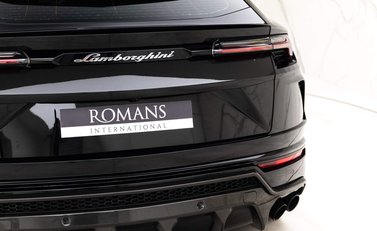 Lamborghini Urus 25