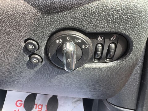 Mini Hatch 1.5 Cooper Euro 6 (s/s) 3dr 34