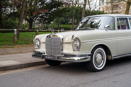 Mercedes-Benz S Class 300SE Fintail W112 "Königsflosse" 8