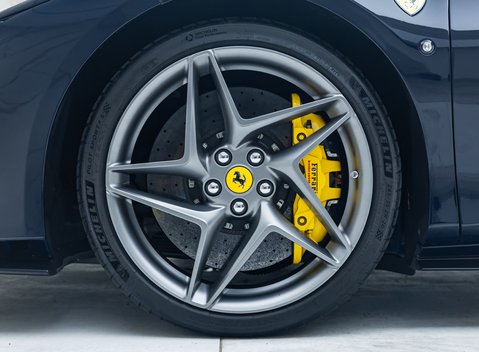 Ferrari F8 SPIDER 13