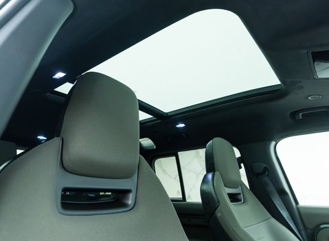 Land Rover Defender 110 OCTA EDITION ONE 18