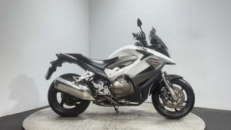 Honda VFR 2011 ONLY 22K NEW MOT SERVICED TOP BOX TOURER 800CC 1